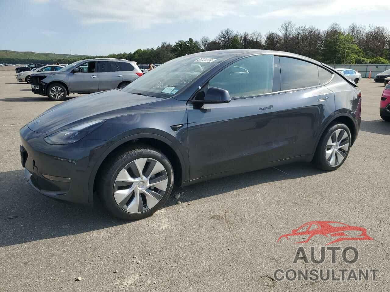 TESLA MODEL Y 2024 - 7SAYGDEE8RA255763