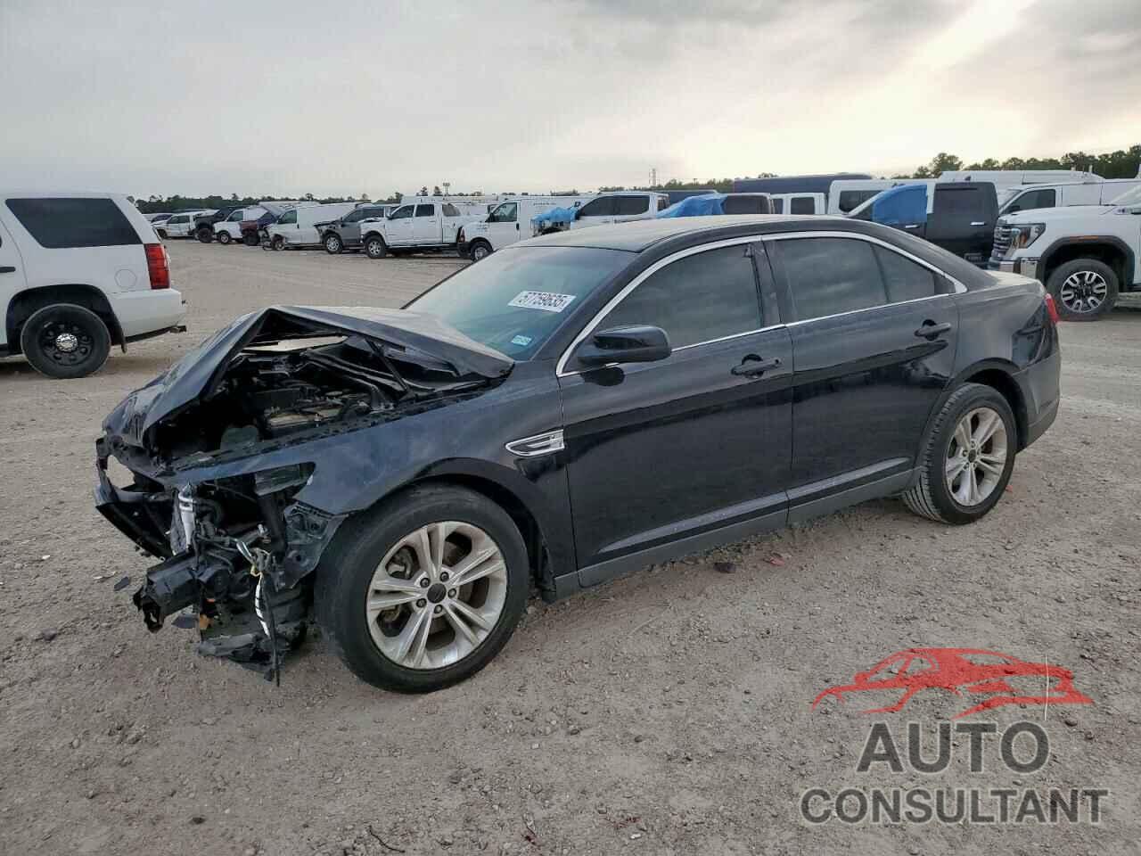 FORD TAURUS 2018 - 1FAHP2E87JG136553