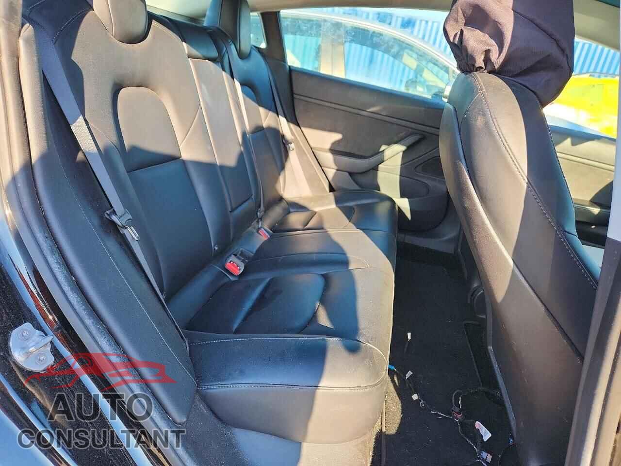 TESLA MODEL 3 2019 - 5YJ3E1EBXKF453335