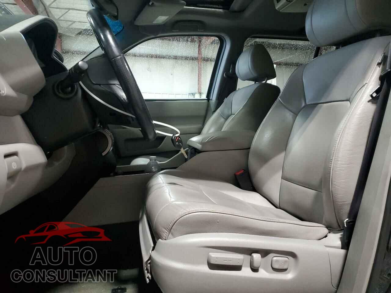HONDA PILOT 2015 - 5FNYF4H57FB003268
