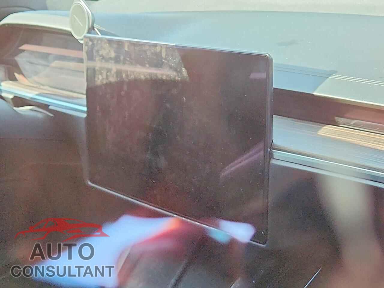 TESLA MODEL S 2021 - 5YJSA1E56MF443275