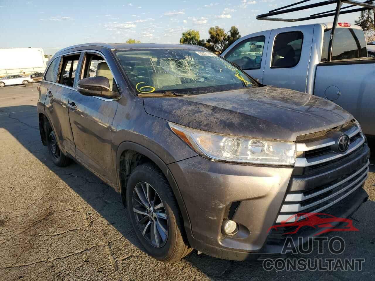 TOYOTA HIGHLANDER 2018 - 5TDJZRFH2JS903003