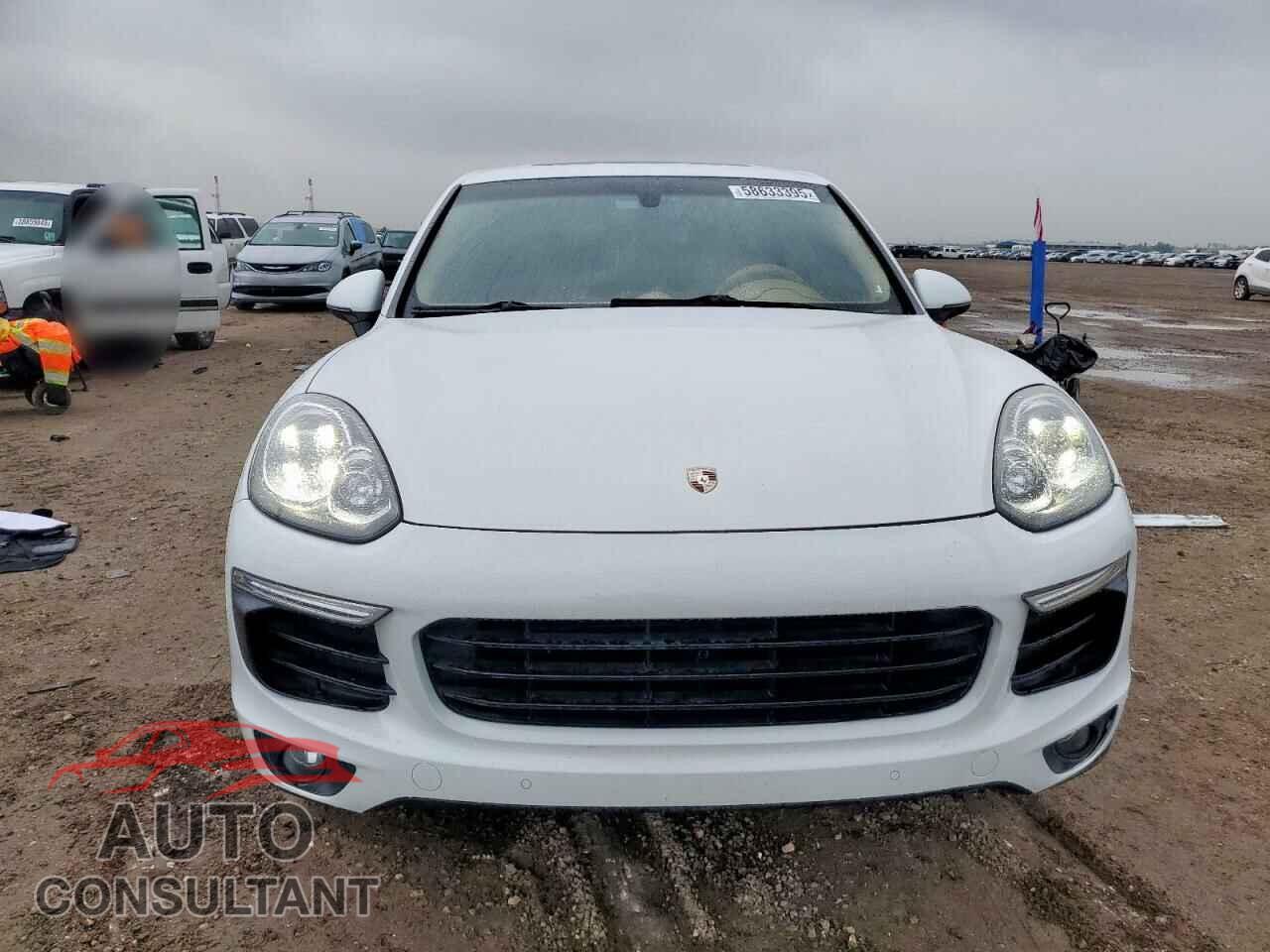 PORSCHE CAYENNE 2016 - WP1AA2A28GLA02311