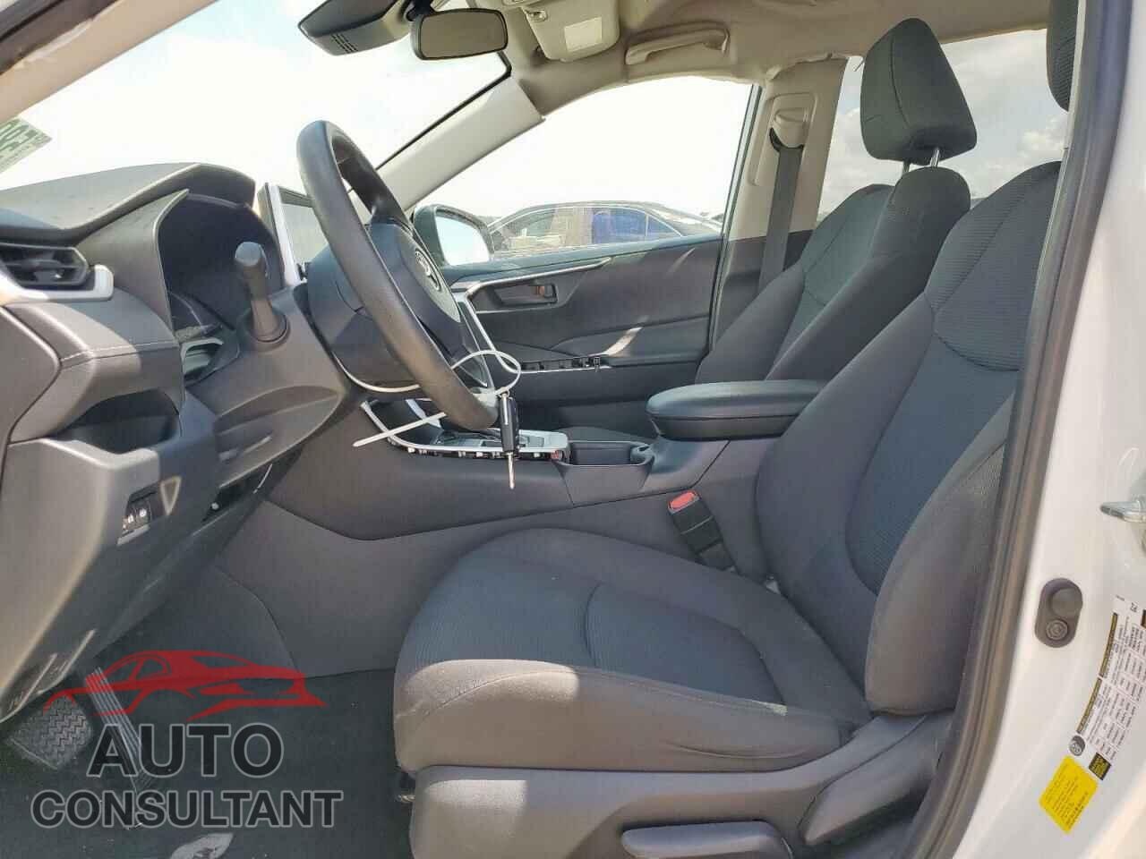 TOYOTA RAV4 2023 - 2T3H1RFV4PC220188