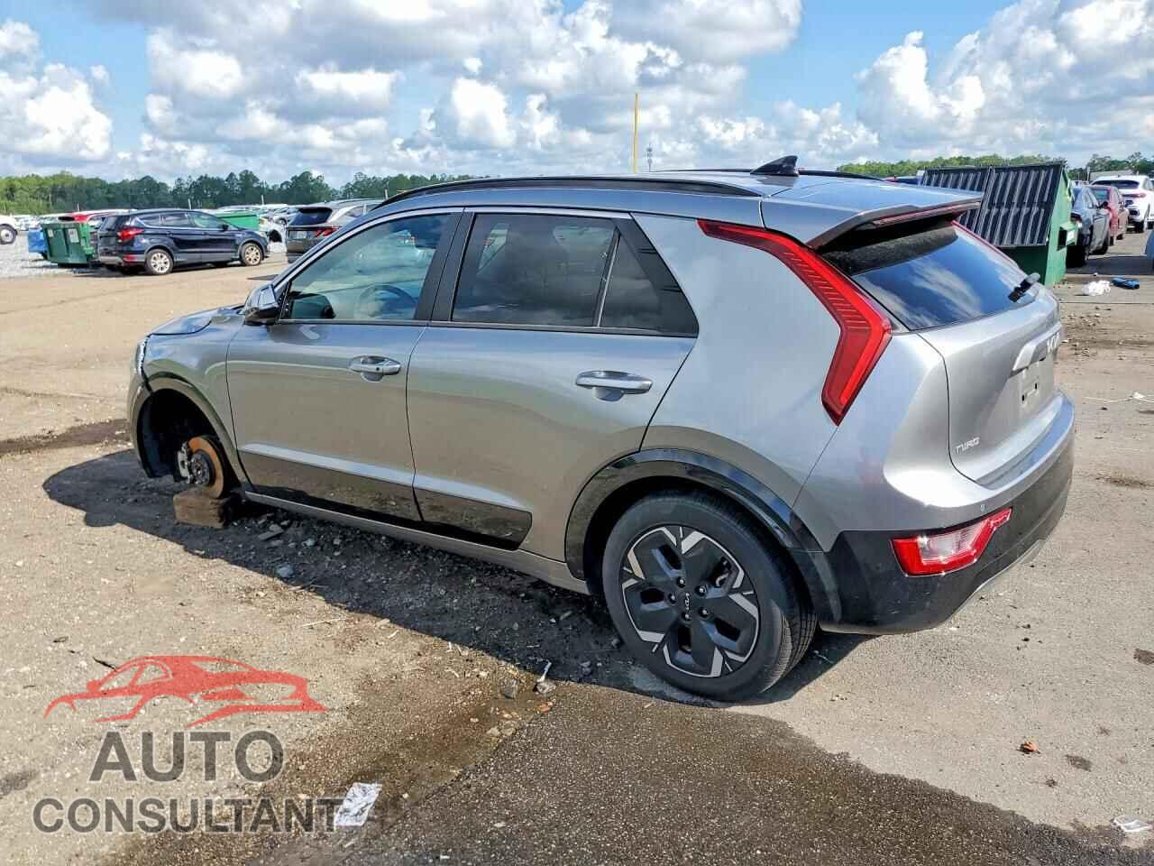 KIA NIRO 2023 - KNDCR3L18P5072425