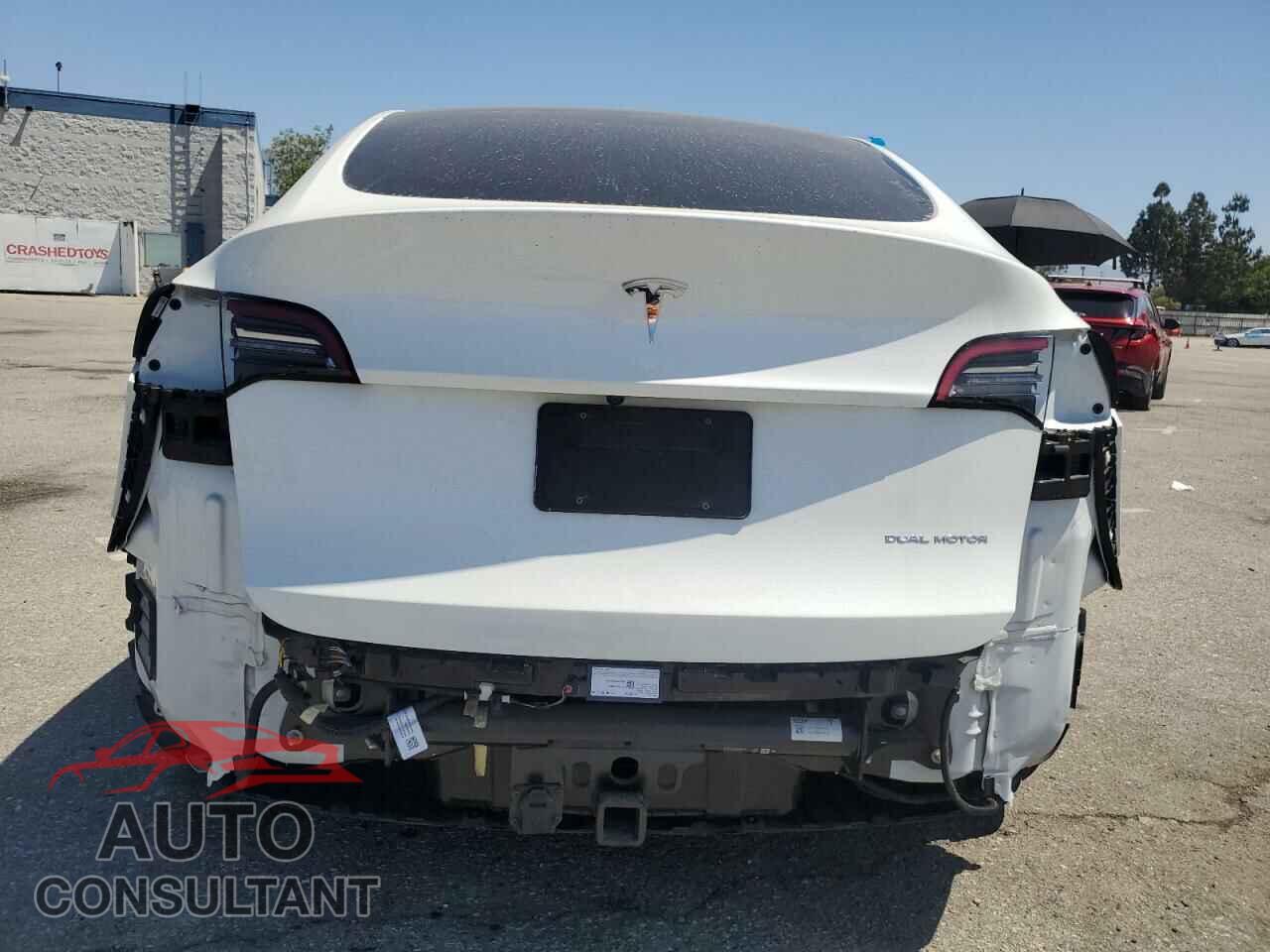 TESLA MODEL Y 2021 - 5YJYGDEE0MF153074