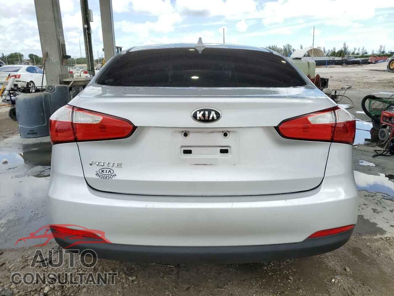 KIA FORTE 2016 - KNAFK4A65G5512393
