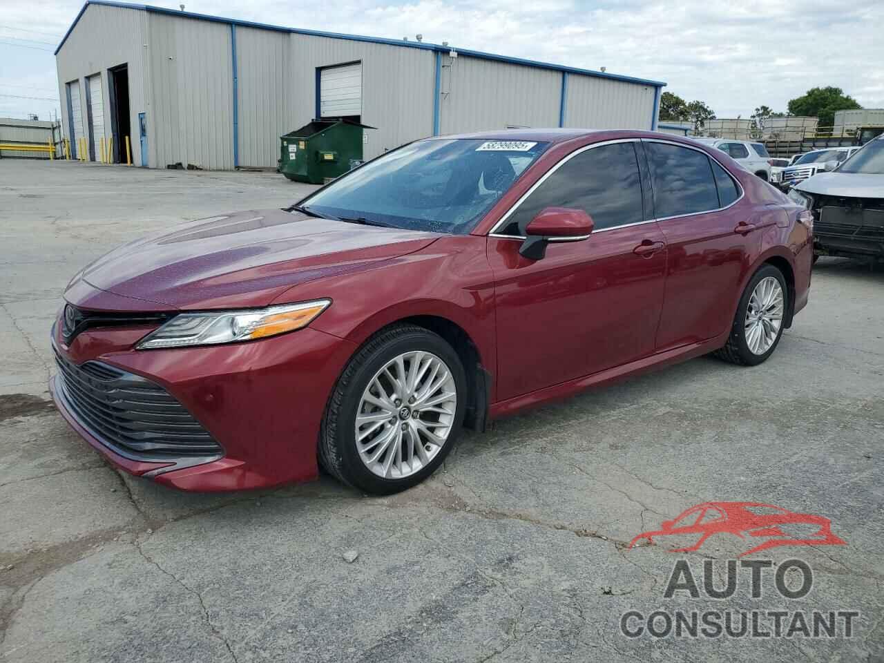 TOYOTA CAMRY 2018 - 4T1B11HK9JU538820