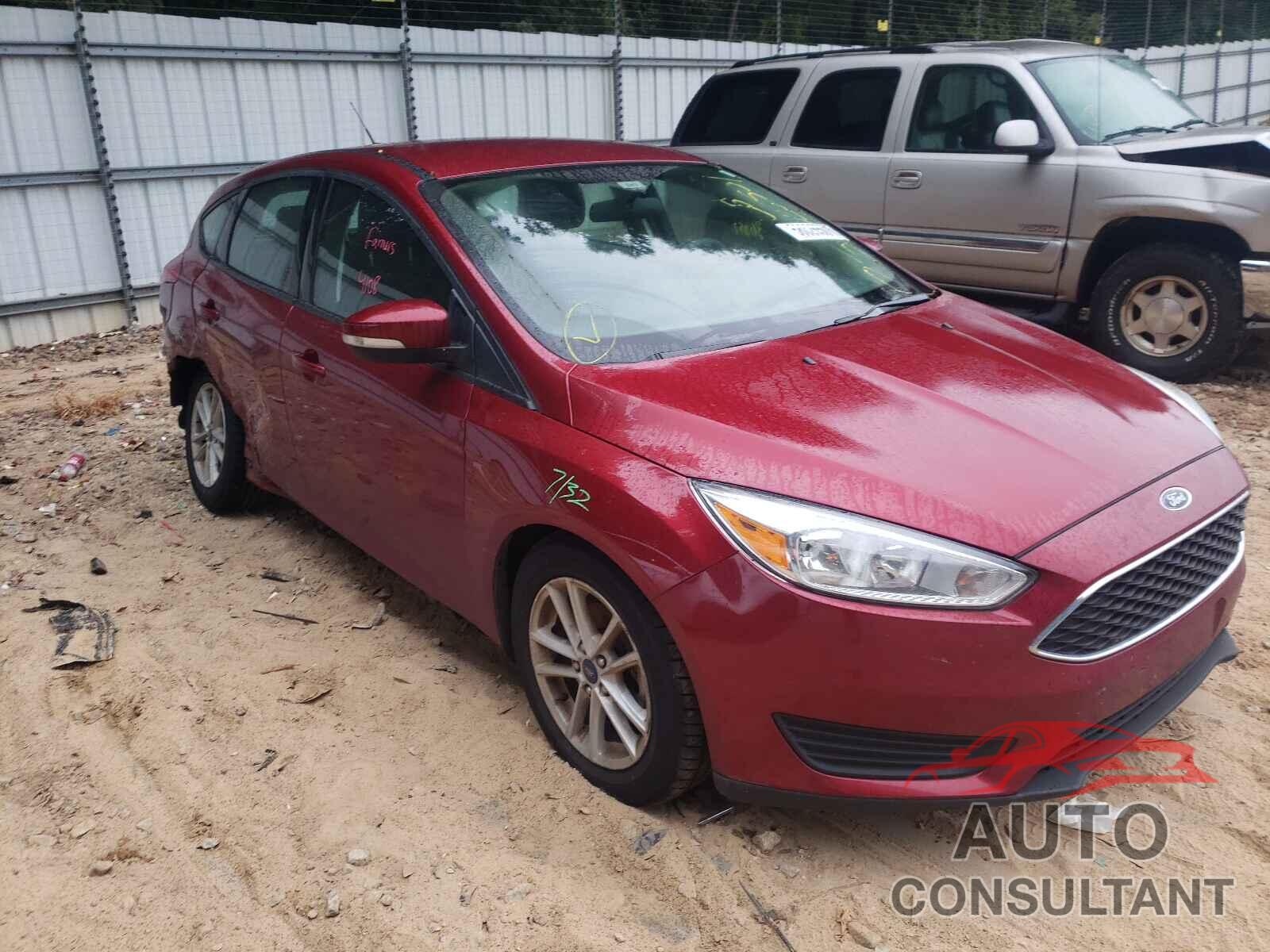 FORD FOCUS 2017 - 1FADP3K22HL241717