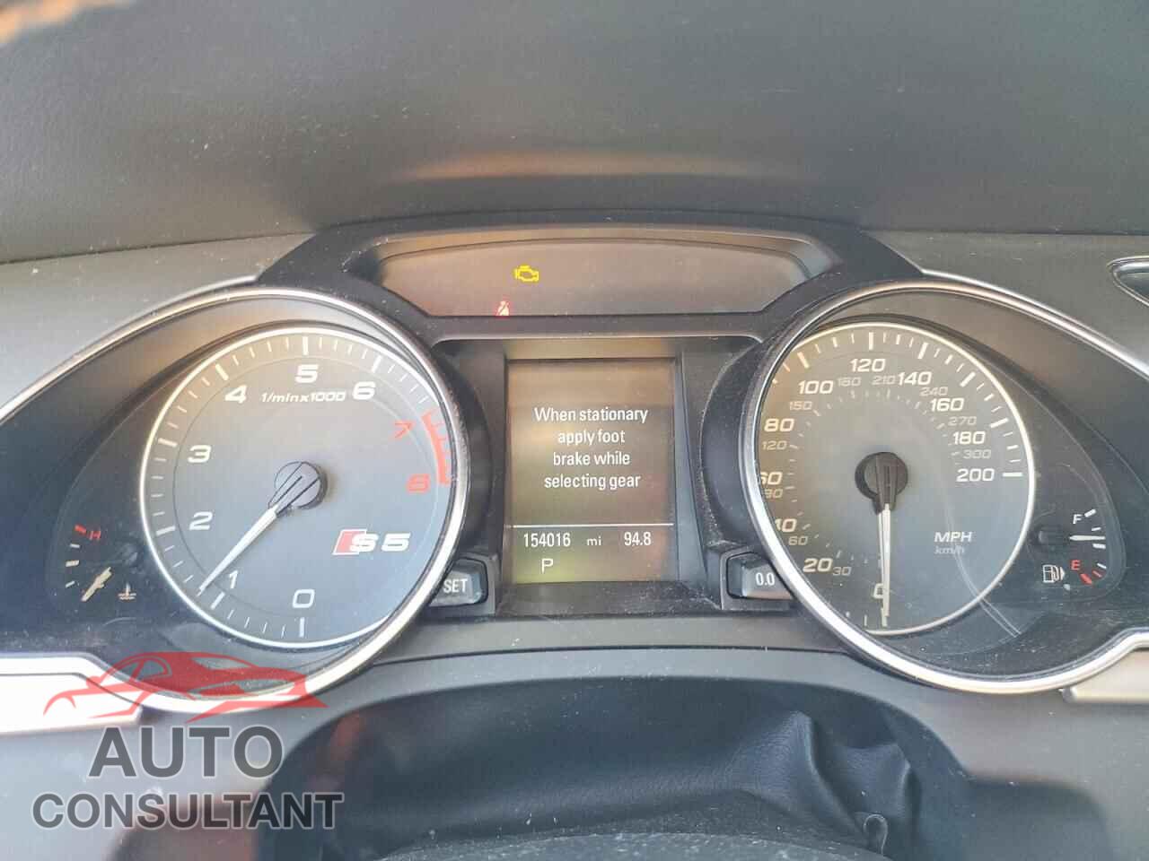 AUDI S5/RS5 2010 - WAUCVAFR3AA060261