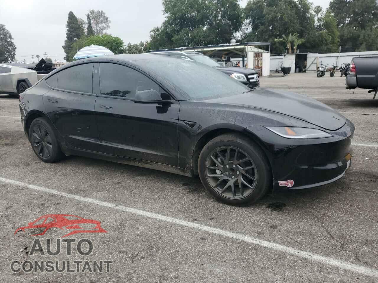 TESLA MODEL 3 2024 - 5YJ3E1EA3RF740372
