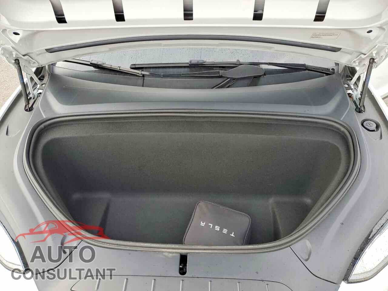 TESLA MODEL X 2023 - 7SAXCDE56PF381529