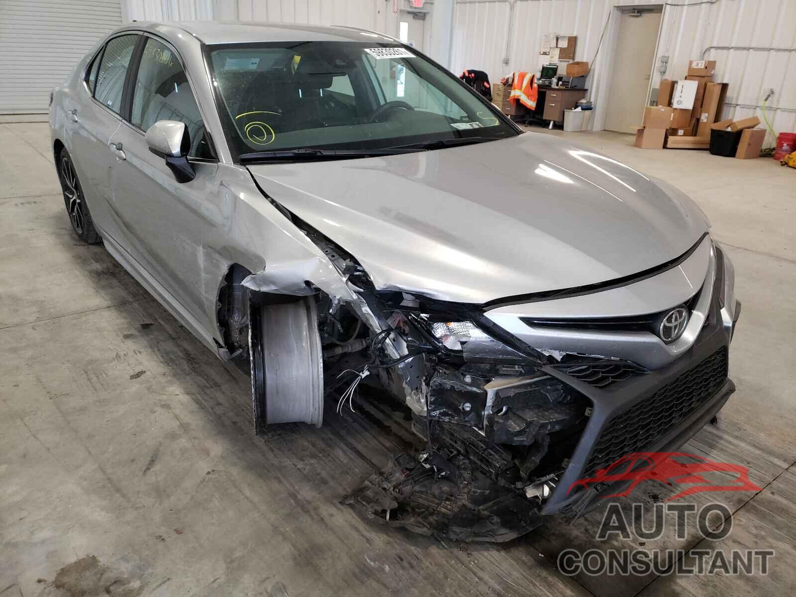 TOYOTA CAMRY 2021 - 4T1G11AK0MU518962