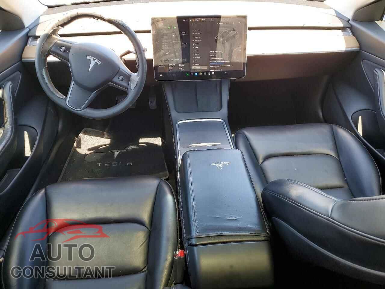 TESLA MODEL 3 2021 - 5YJ3E1EA5MF930277