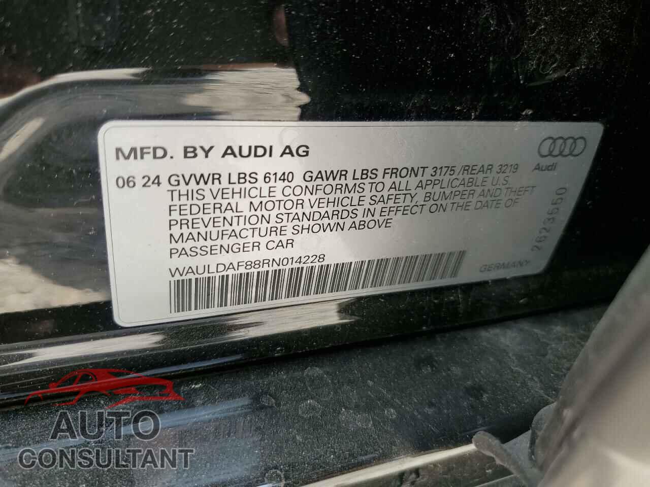 AUDI A8 2024 - WAULDAF88RN014228