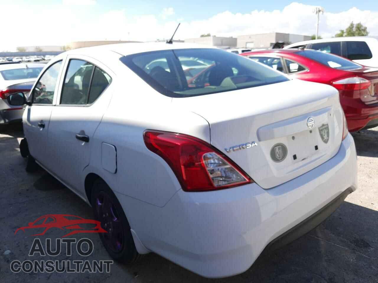 NISSAN VERSA 2017 - 3N1CN7AP3HL853576
