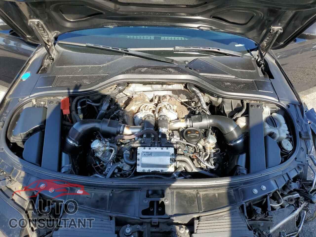 AUDI S8 2013 - WAUD2AFD5DN010444