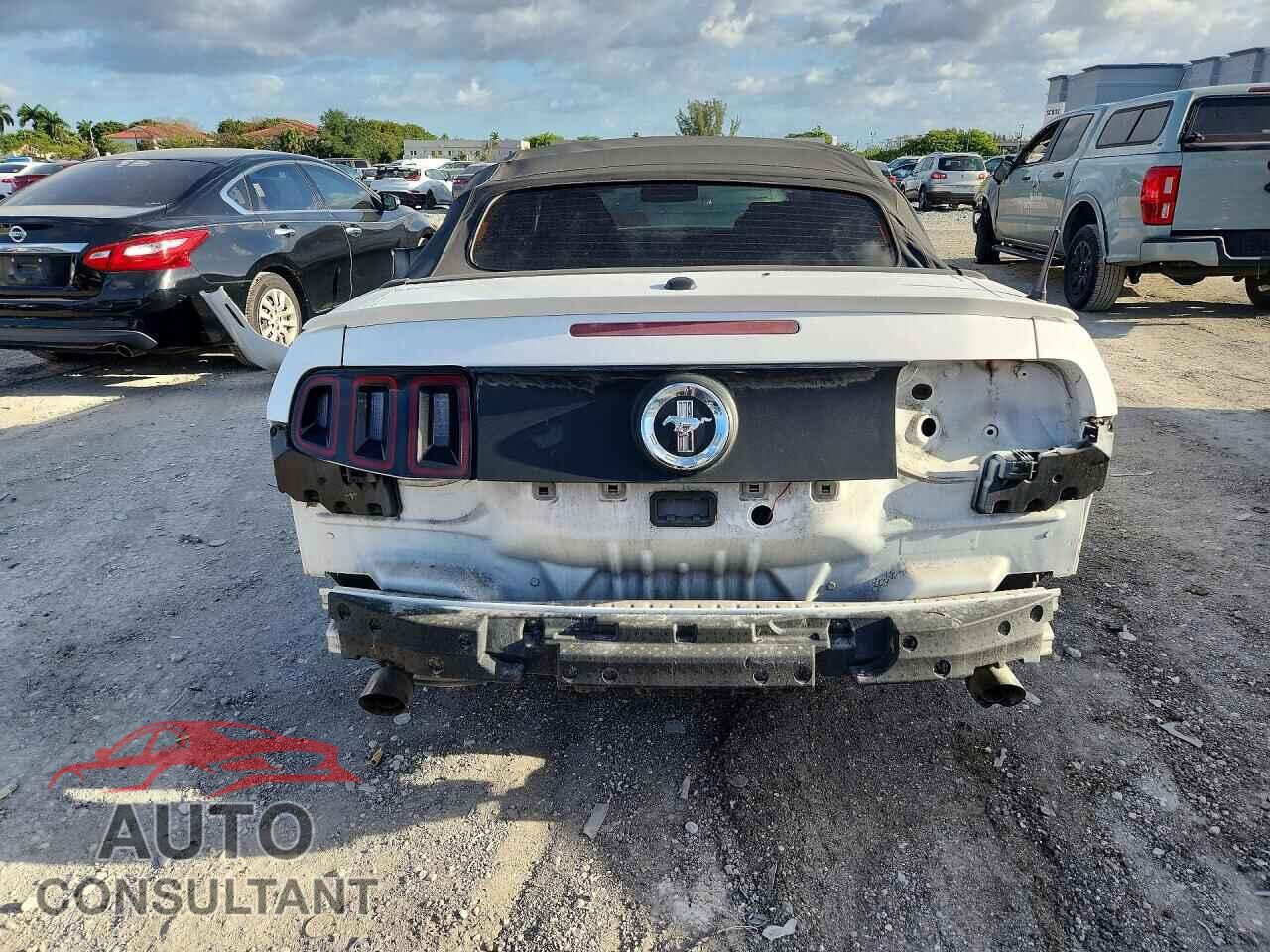 FORD MUSTANG 2013 - 1ZVBP8EM2D5204805