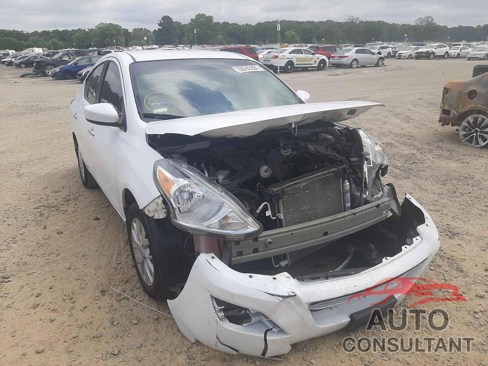 NISSAN VERSA 2017 - 3N1CN7AP1HL804649