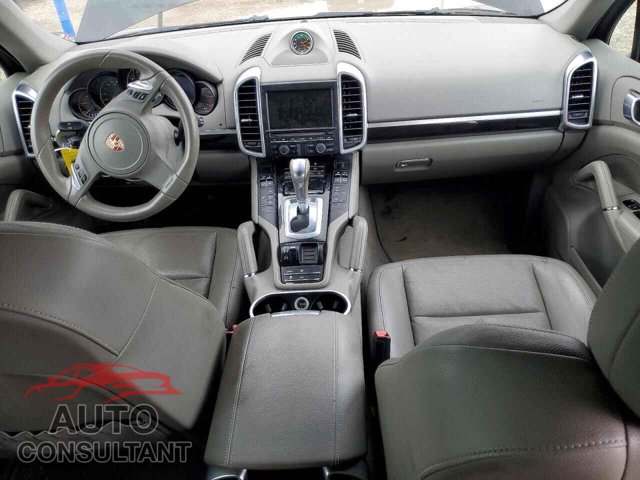 PORSCHE CAYENNE 2013 - WP1AA2A21DLA01237