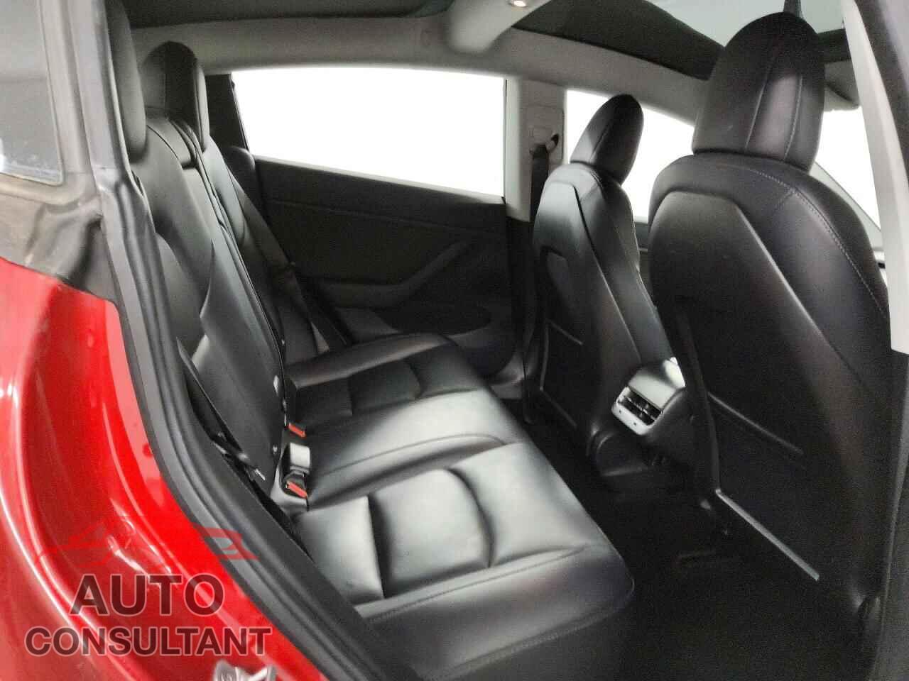 TESLA MODEL 3 2018 - 5YJ3E1EA0JF048753