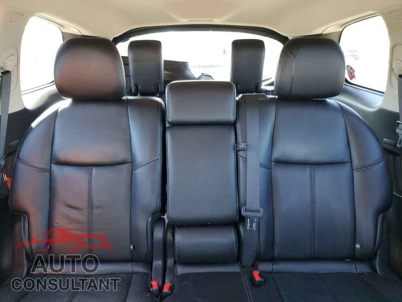 NISSAN PATHFINDER 2014 - 5N1AR2MM3EC731431