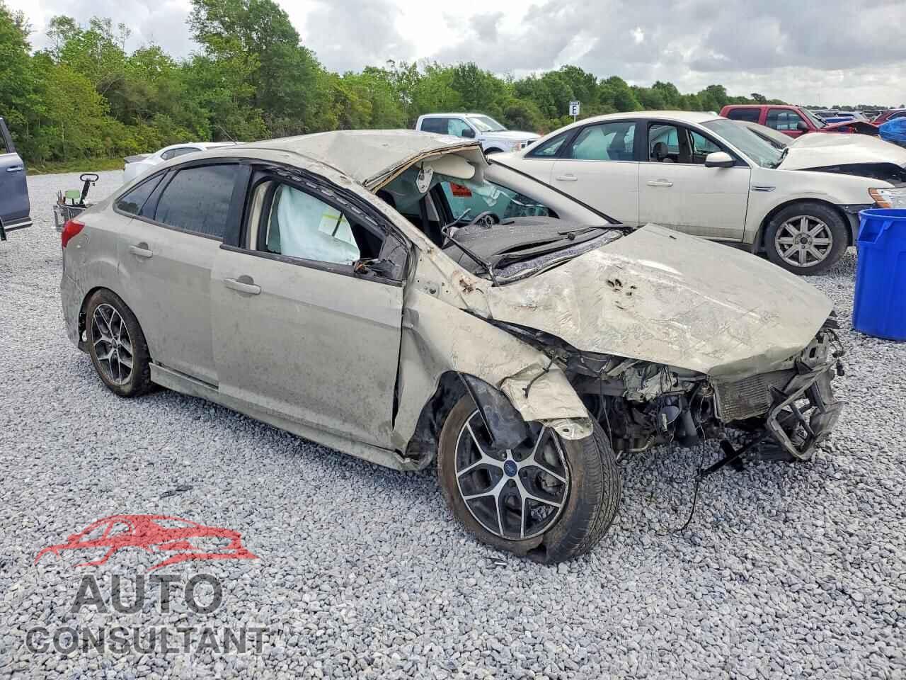 FORD FOCUS 2015 - 1FADP3F22FL347575