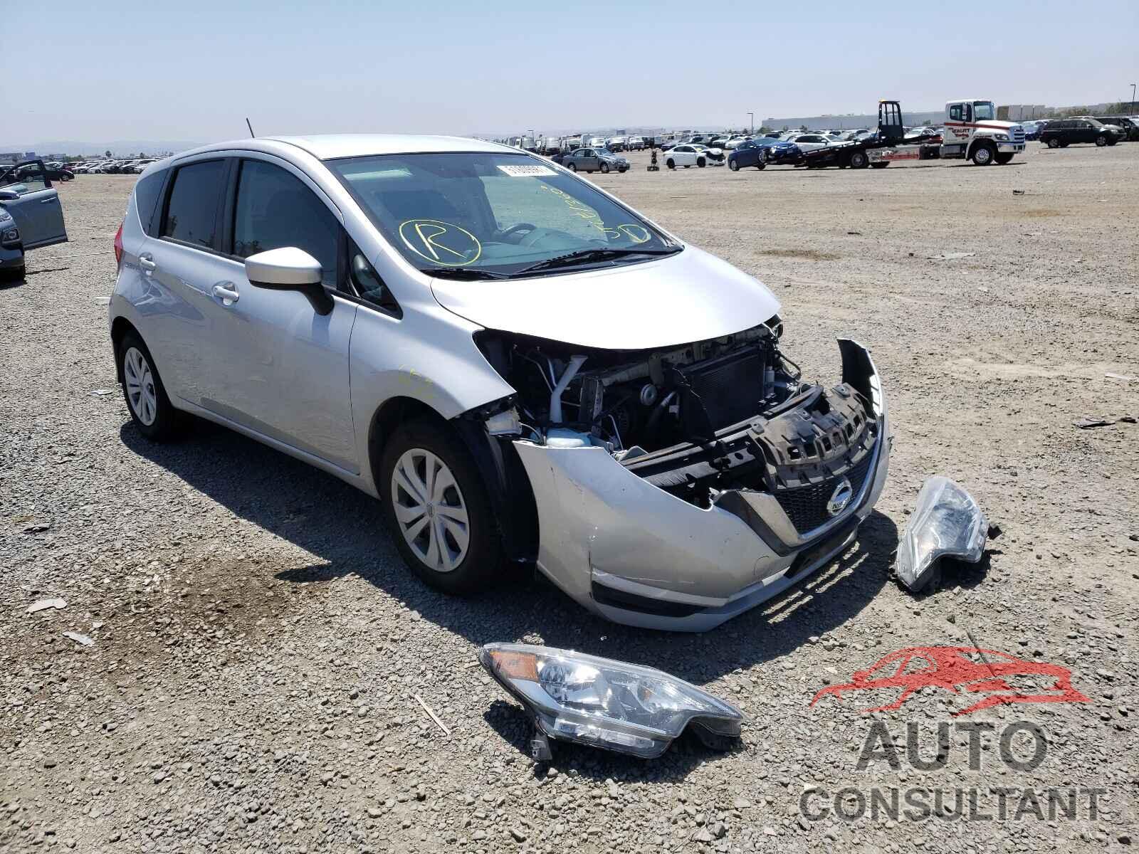 NISSAN VERSA 2018 - 3N1CE2CP9JL352939