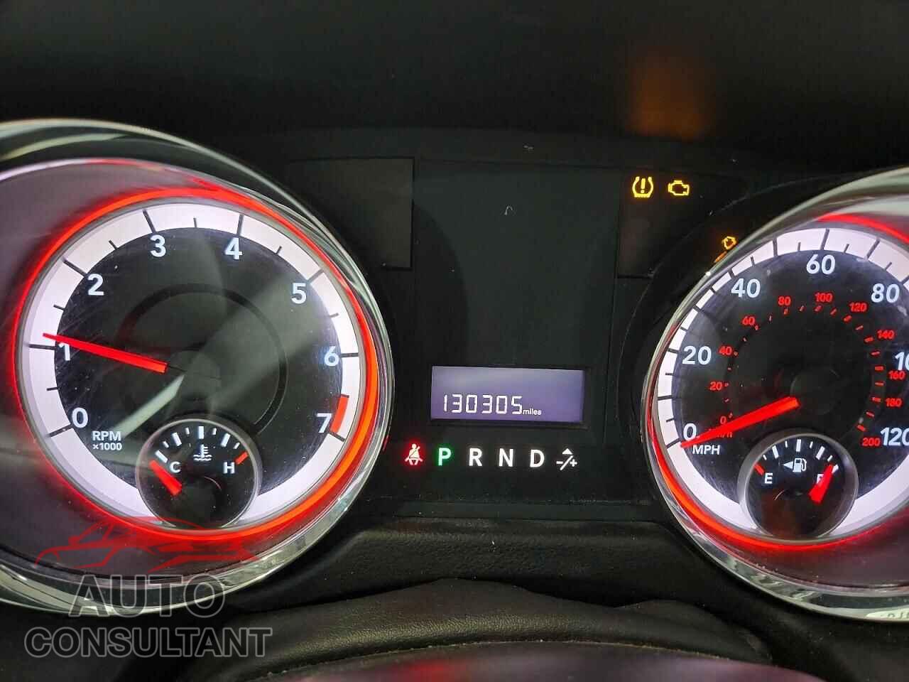 DODGE CARAVAN 2011 - 2D4RN3DG6BR636645