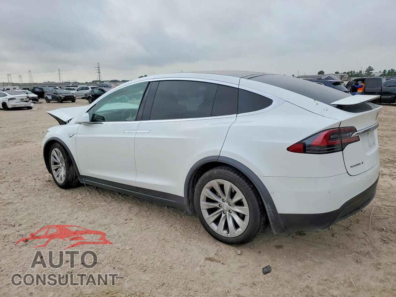 TESLA MODEL X 2016 - 5YJXCBE26GF016548