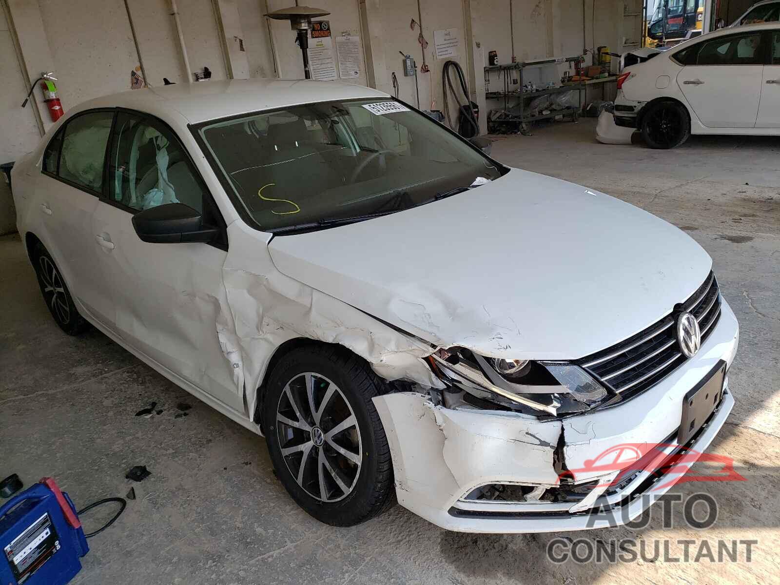 VOLKSWAGEN JETTA 2016 - 3VWD67AJ5GM259751