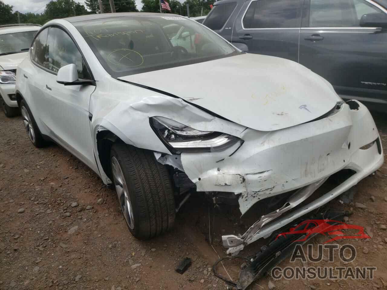 TESLA MODEL Y 2020 - 5YJYGDEE2LF044369