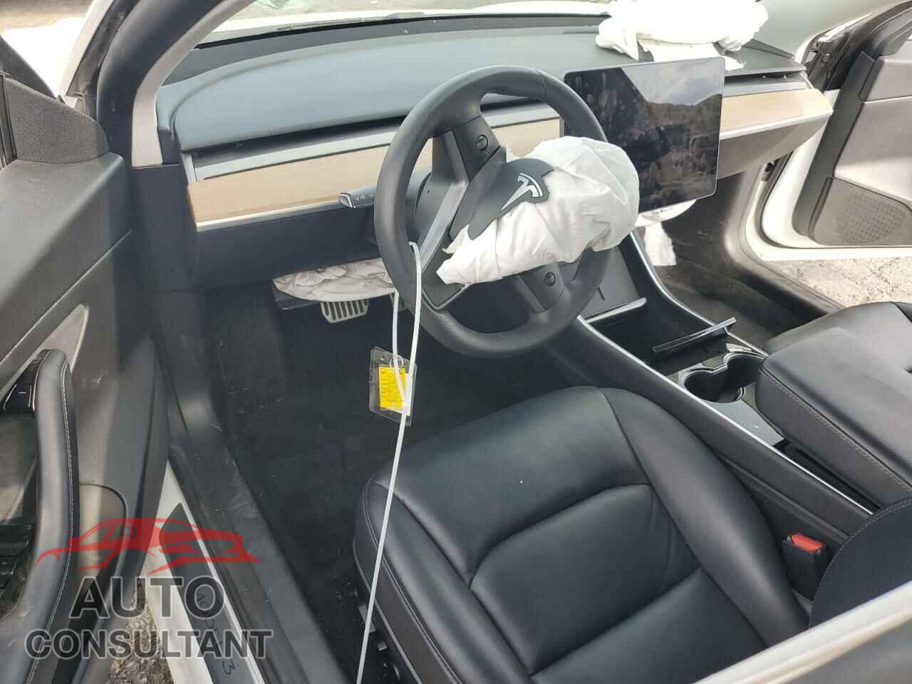 TESLA MODEL 3 2020 - 5YJ3E1EA4LF745877