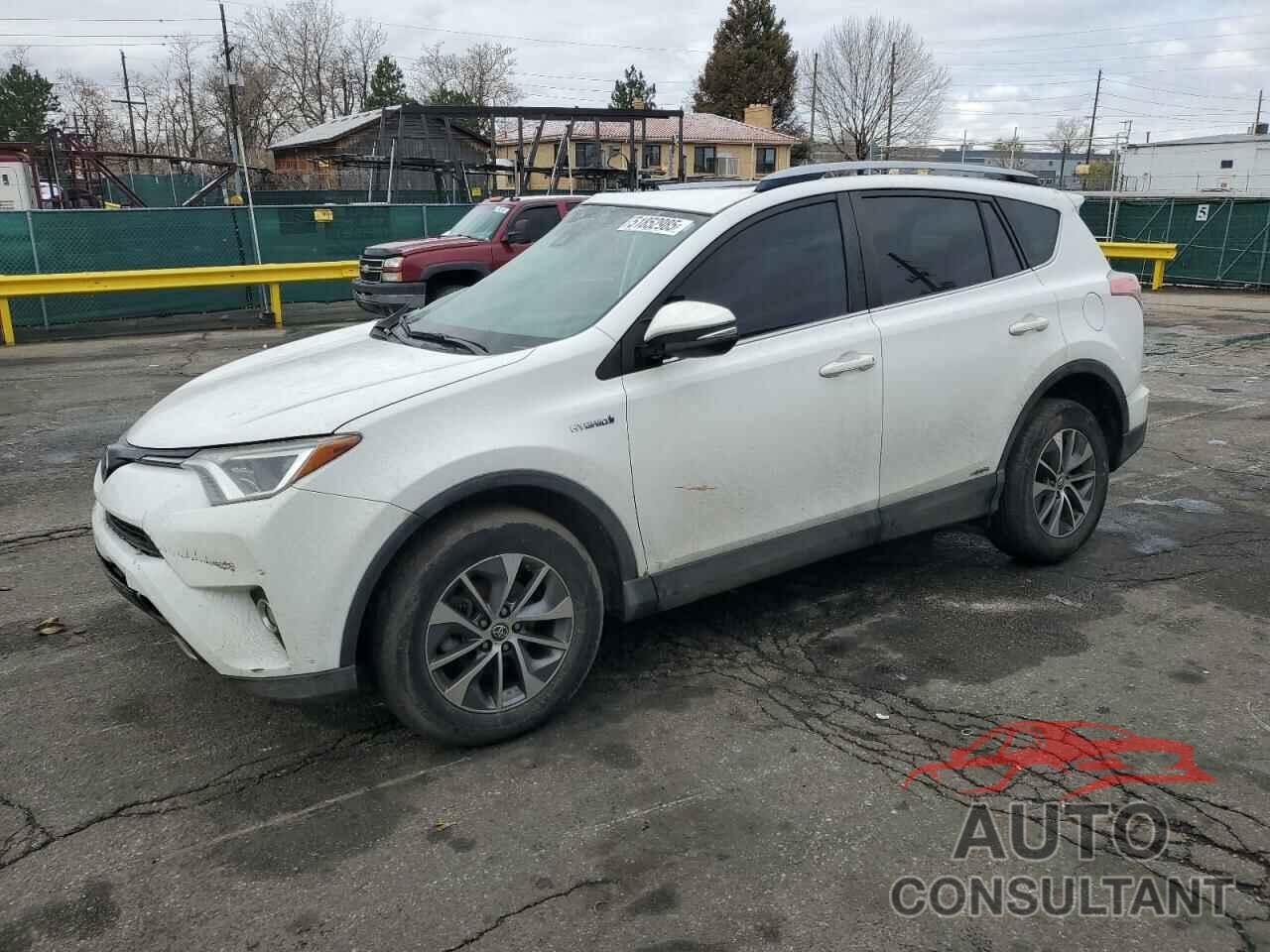 TOYOTA RAV4 2017 - JTMRJREV6HD144069