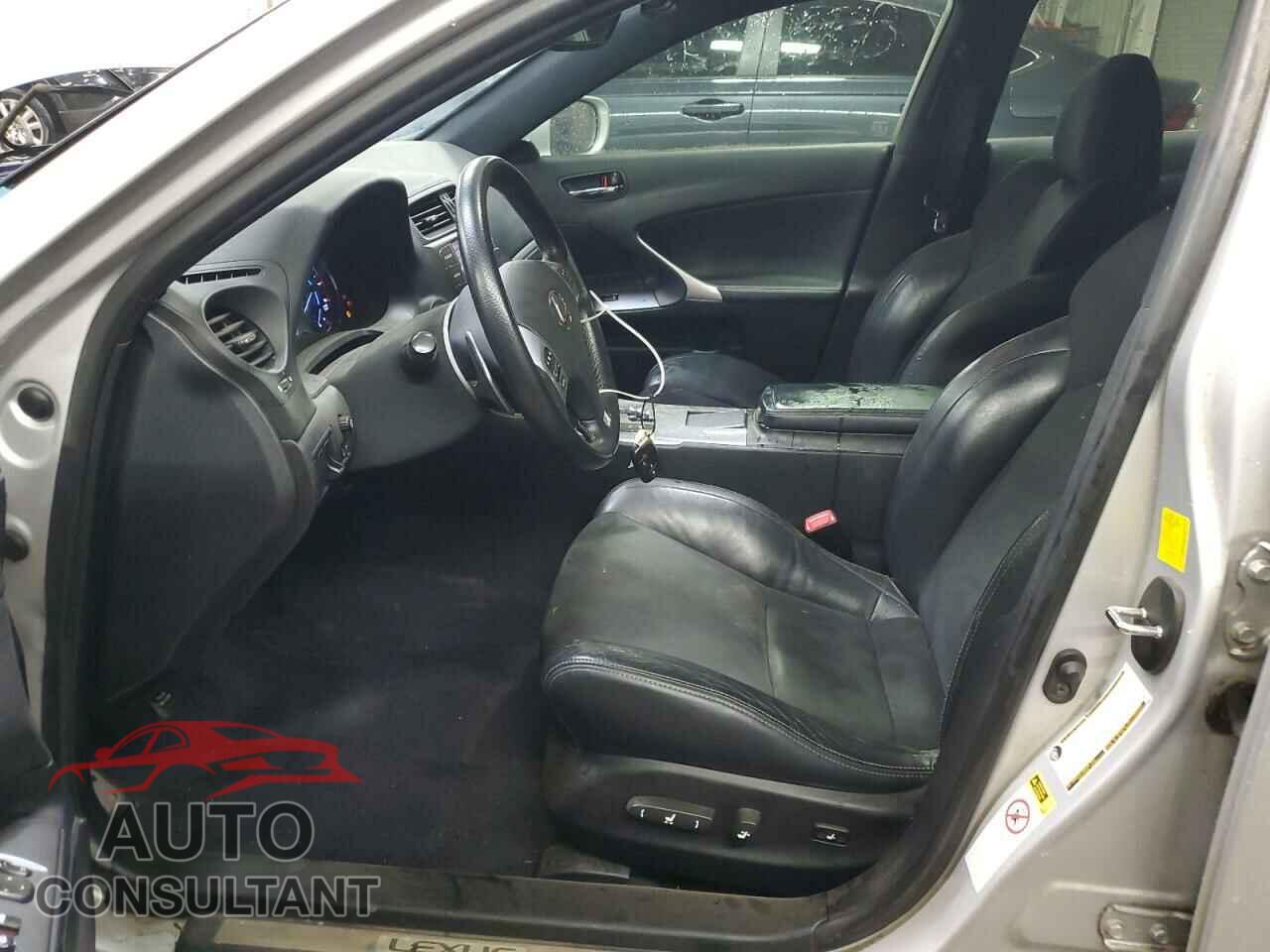 LEXUS IS 2011 - JTHBF5C20B5139633