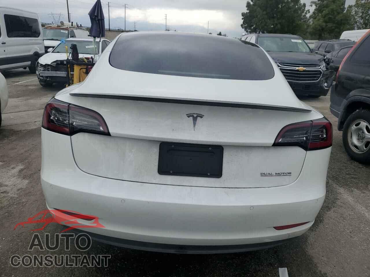 TESLA MODEL 3 2021 - 5YJ3E1EC9MF079408