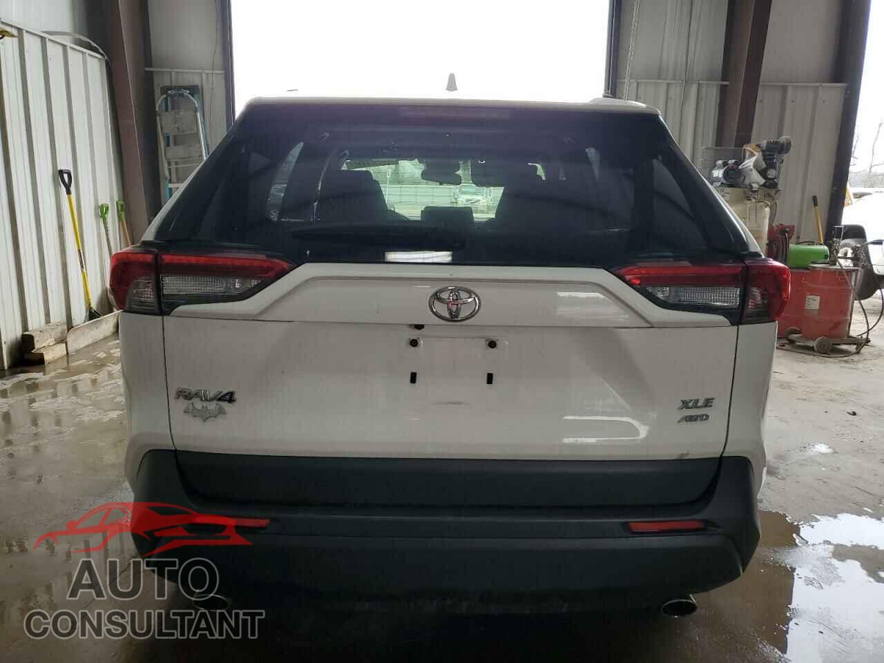 TOYOTA RAV4 2019 - JTMP1RFV0KD037872