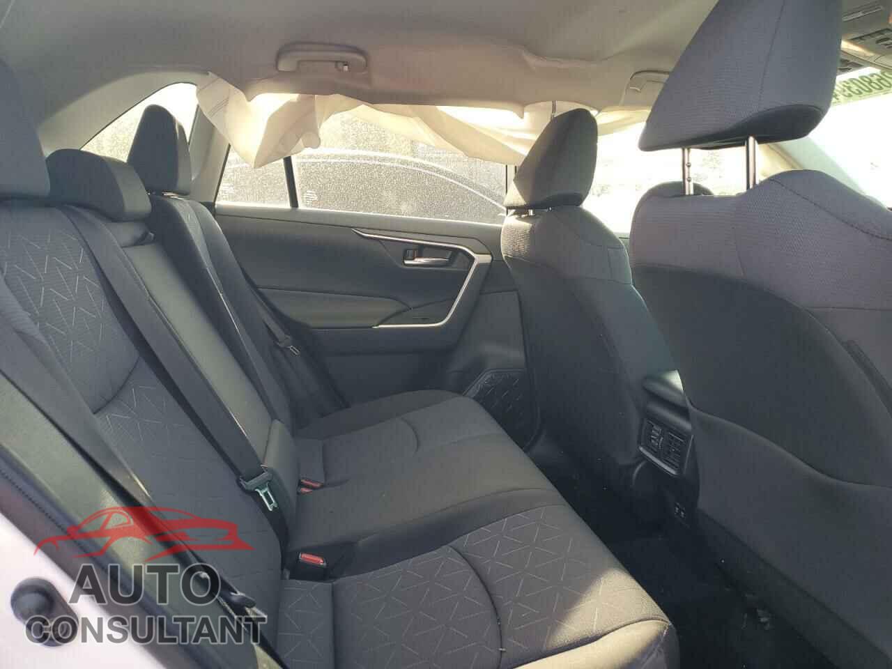 TOYOTA RAV4 2020 - JTMP1RFV9LD057331