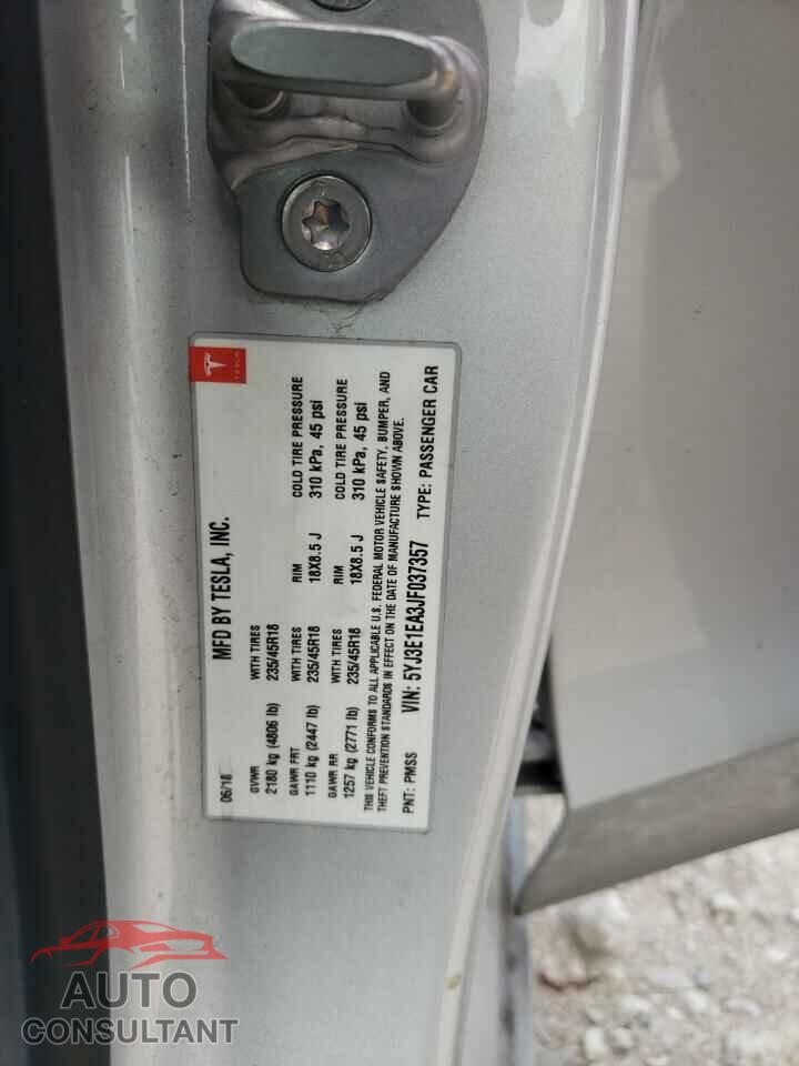 TESLA MODEL 3 2018 - 5YJ3E1EA3JF037357
