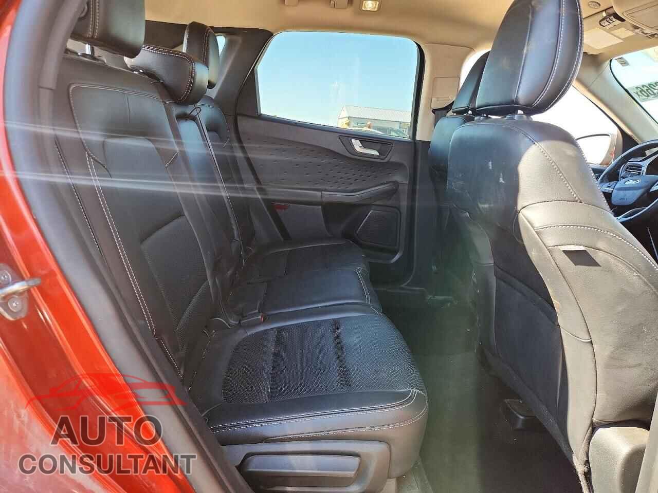 FORD ESCAPE 2020 - 1FMCU0H60LUA00826