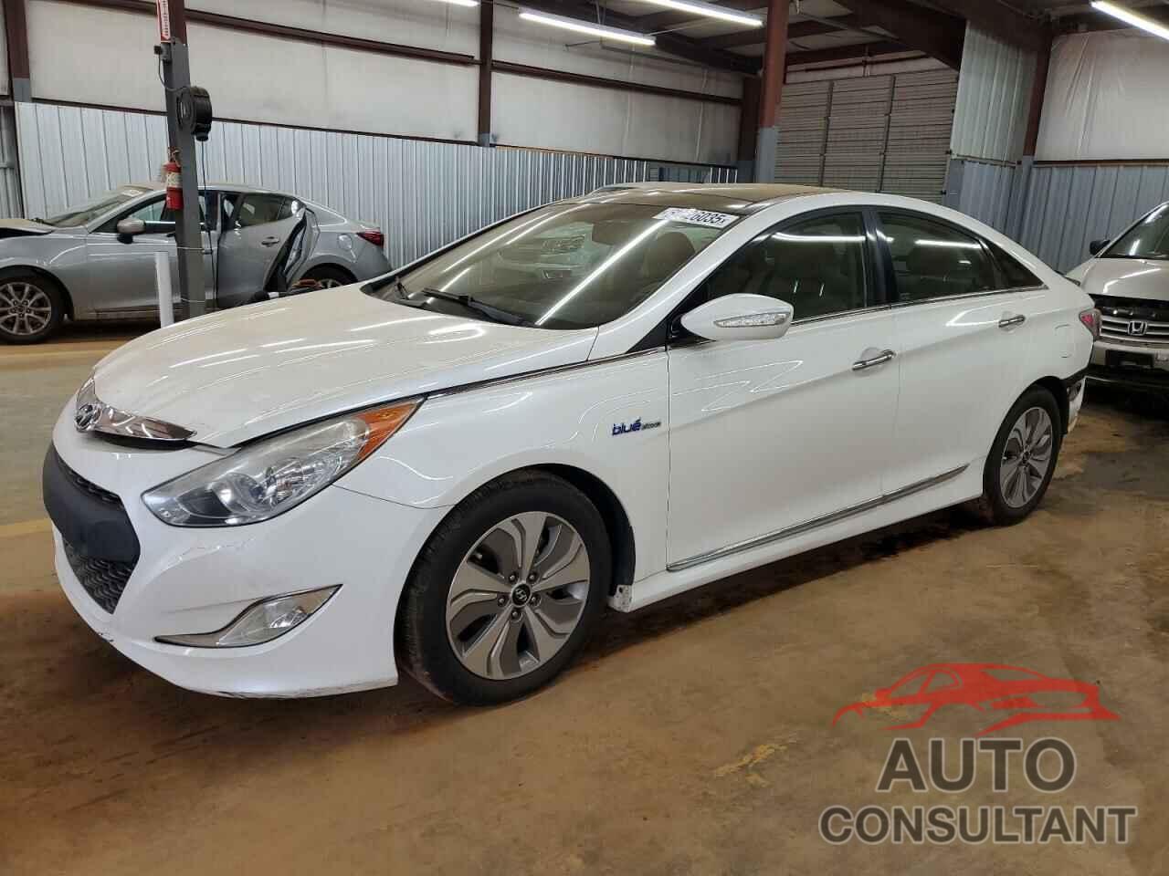 HYUNDAI SONATA 2015 - KMHEC4A43FA130617