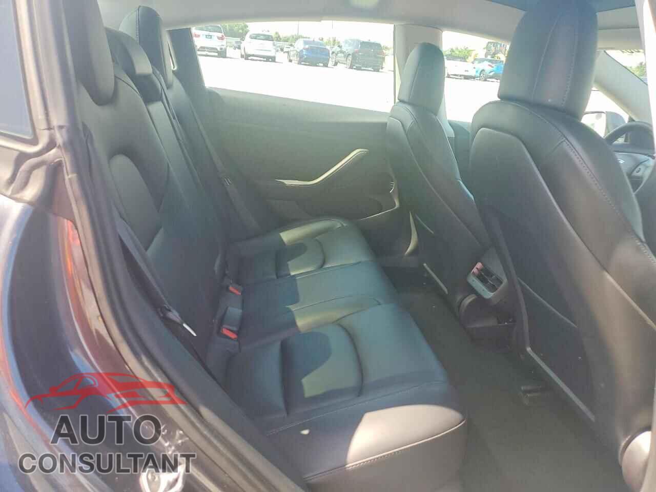 TESLA MODEL 3 2021 - 5YJ3E1EA4MF048243
