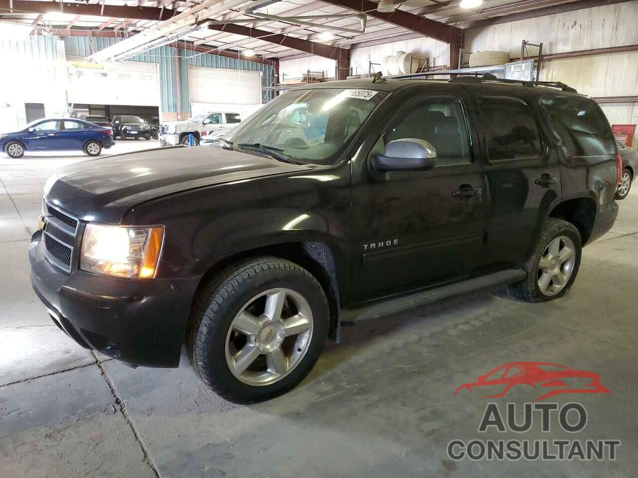 CHEVROLET TAHOE 2013 - 1GNSKBE01DR288157
