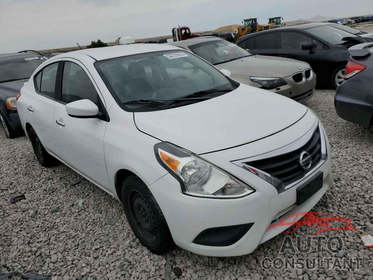 NISSAN VERSA 2017 - 3N1CN7AP1HL838610