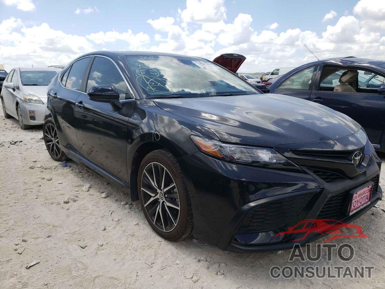 TOYOTA CAMRY 2021 - 4T1G11AK2MU538128