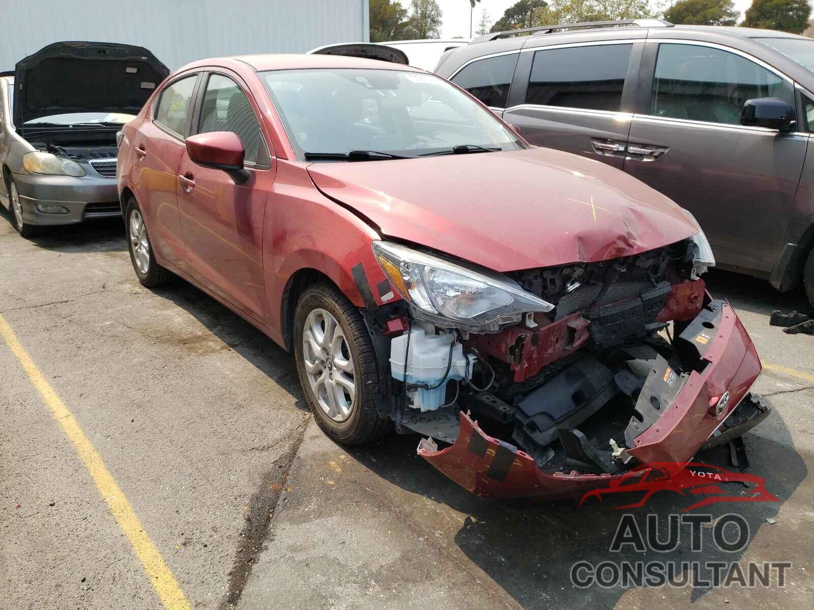 TOYOTA YARIS 2017 - 3MYDLBYV4HY149888