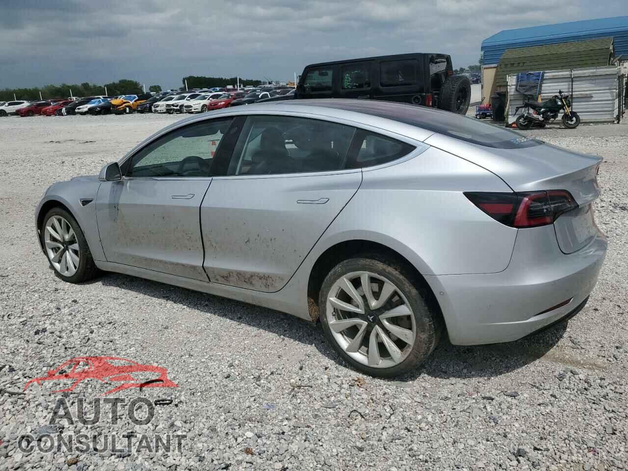 TESLA MODEL 3 2018 - 5YJ3E1EA2JF015317