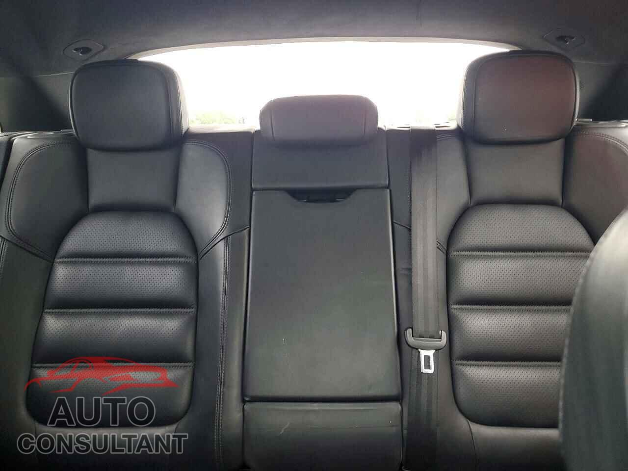 PORSCHE MACAN 2016 - WP1AF2A59GLB93474