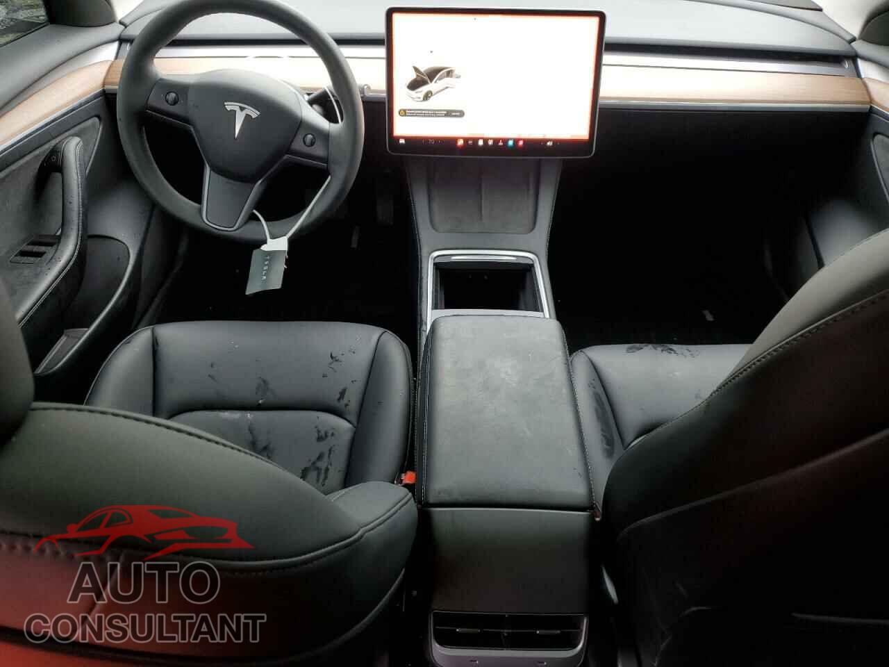 TESLA MODEL 3 2025 - 5YJ3E1EA5PF609845