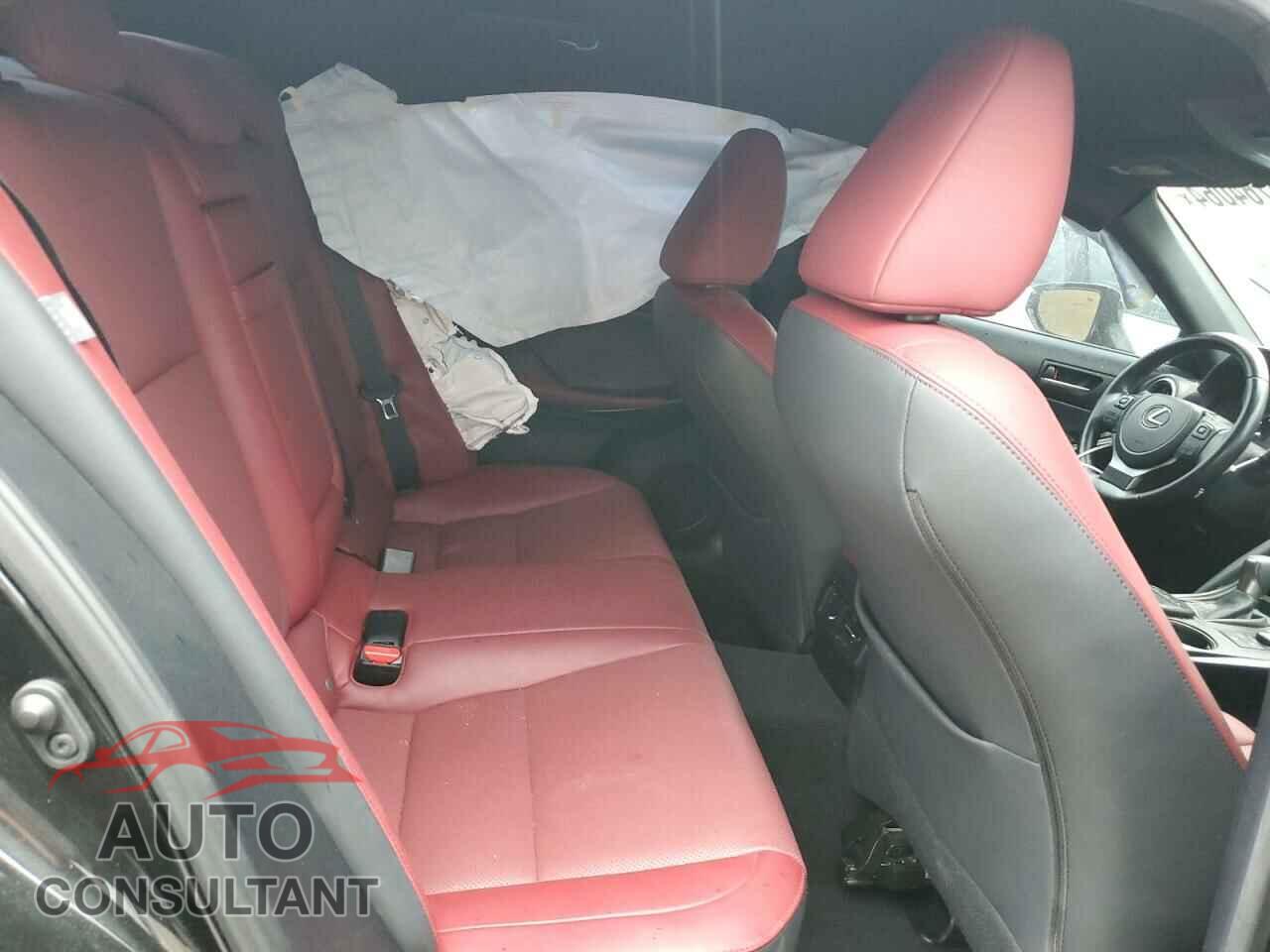 LEXUS IS 2021 - JTHAA1D24M5117588